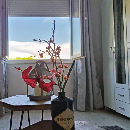 Chic - Near Bridge Apartman Zadar